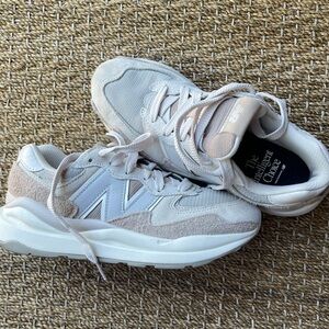Men’s New Balance 57 / 40 sneakers in sand.  Men’s Size 8